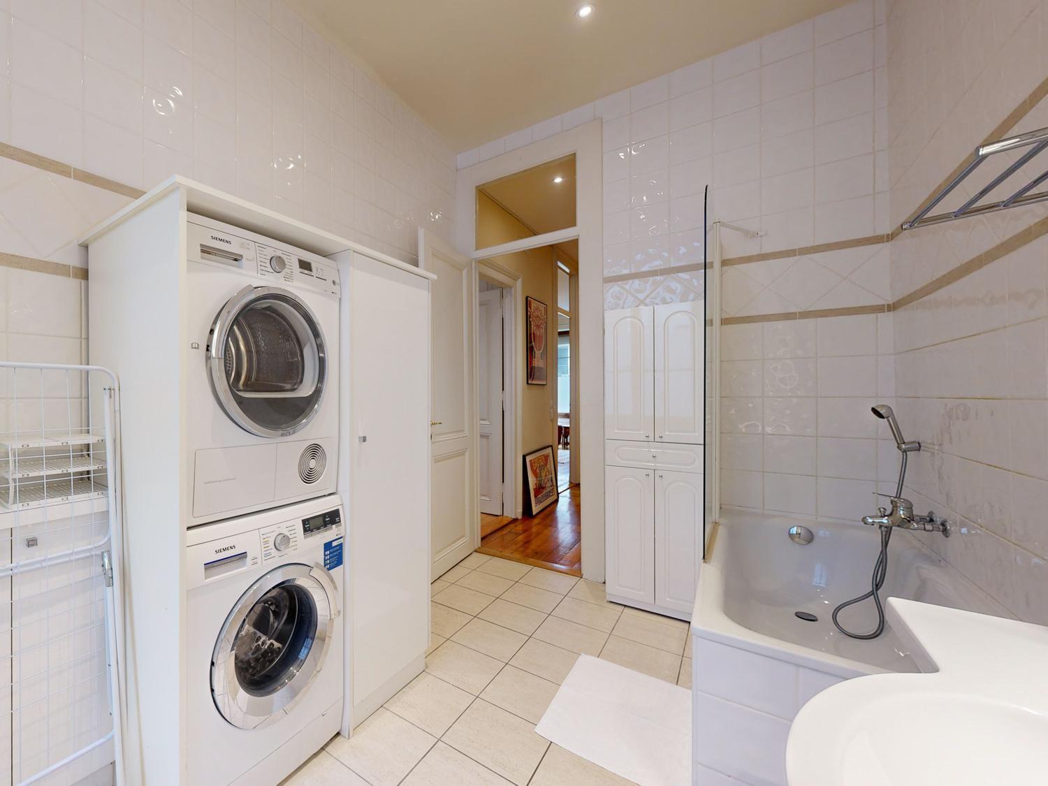 Magnificent Two Bedroom In A Luxury Building Apartment Geneva